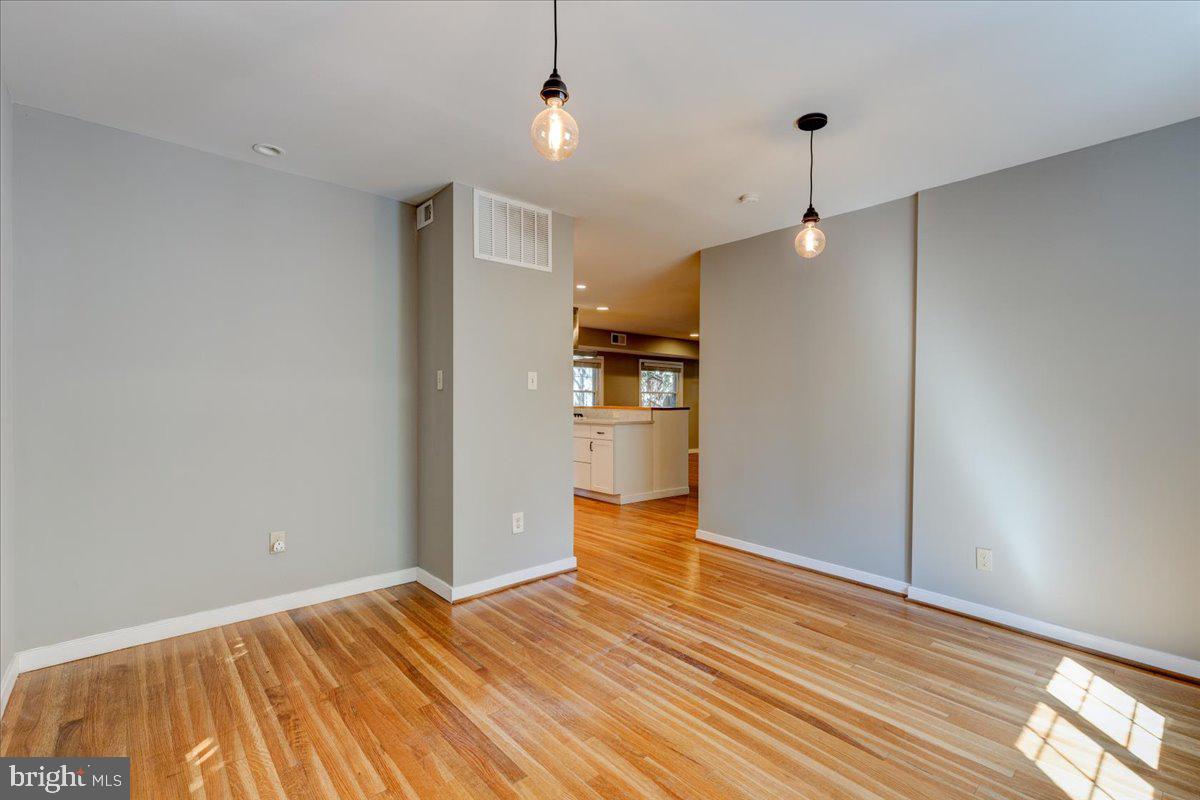 ADDISON HEIGHTS - Residential Lease