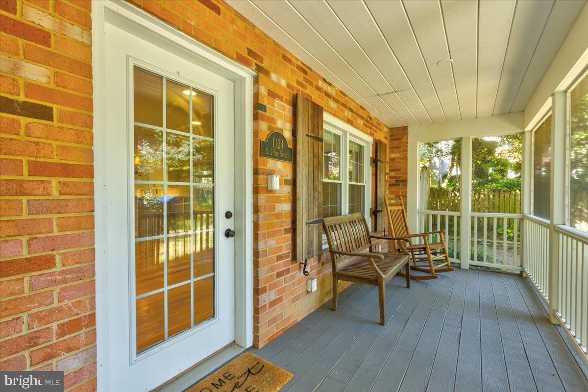 ADDISON HEIGHTS - Residential Lease
