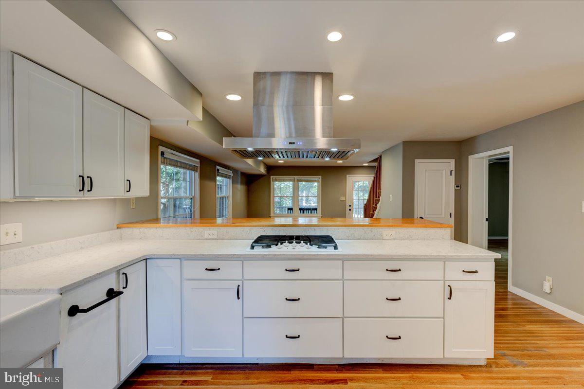 ADDISON HEIGHTS - Residential Lease