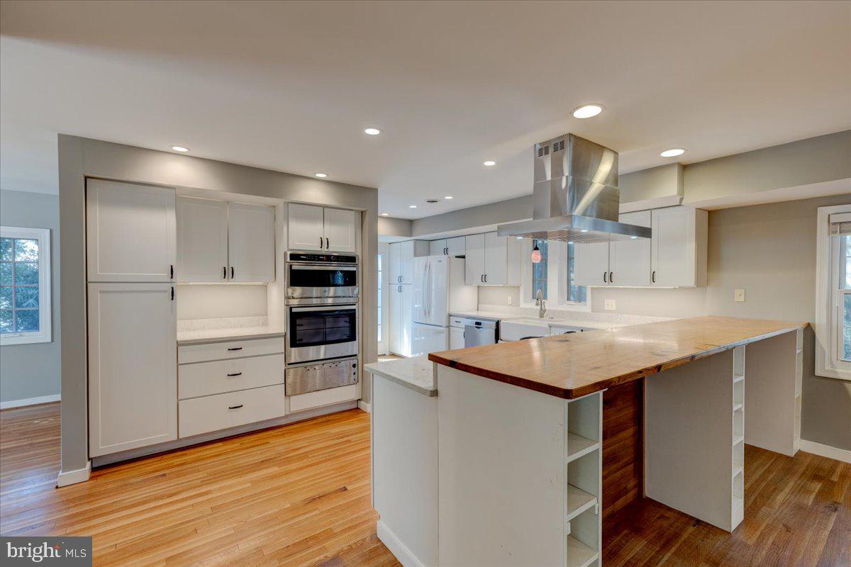 ADDISON HEIGHTS - Residential Lease