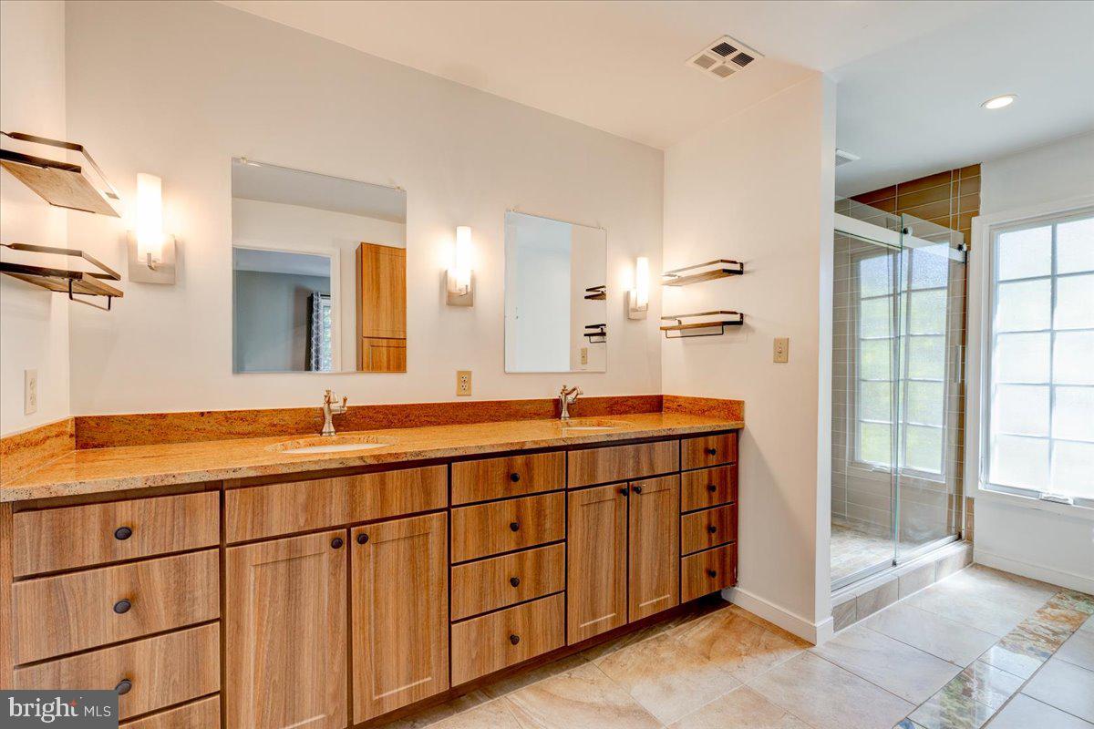 ADDISON HEIGHTS - Residential Lease