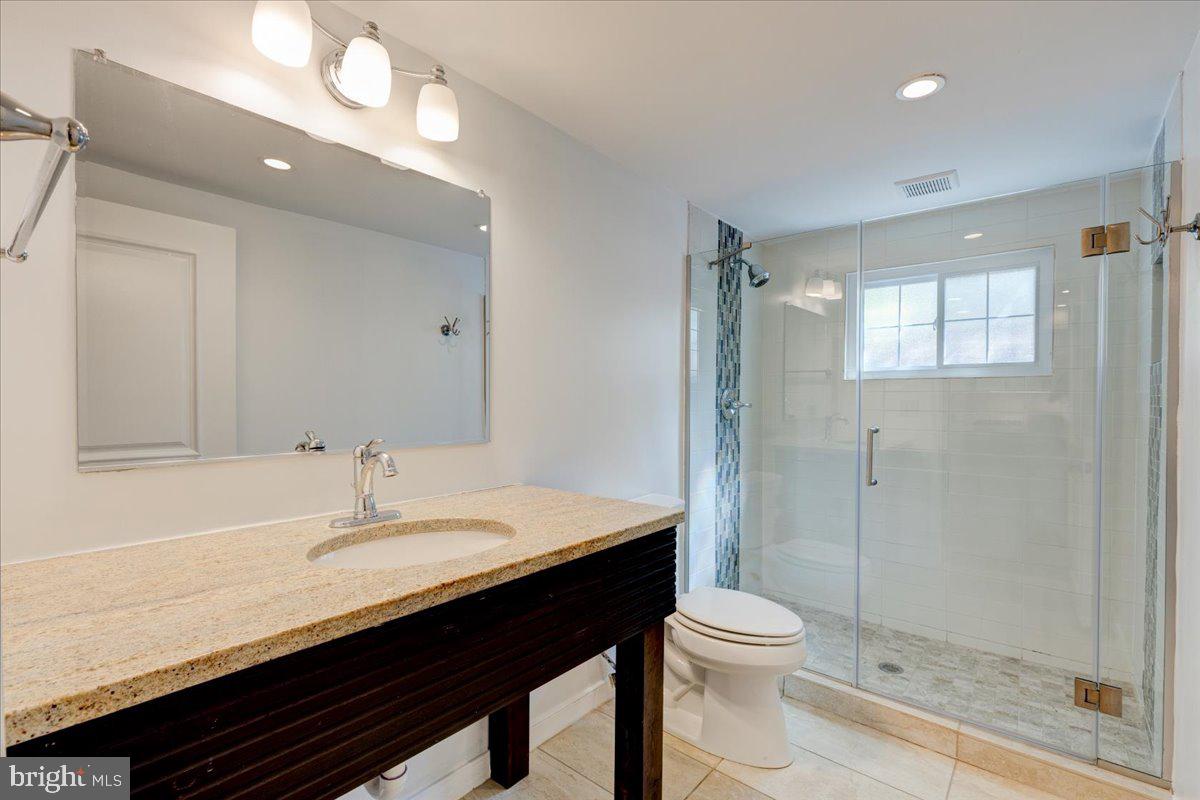 ADDISON HEIGHTS - Residential Lease