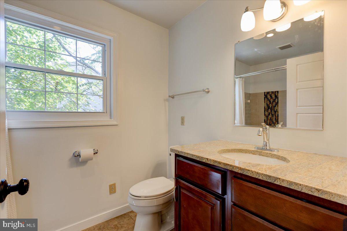 ADDISON HEIGHTS - Residential Lease