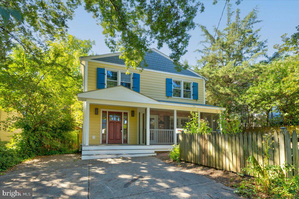 Fantastic Location! Just Steps from National Landing, Pentagon City Shopping, Metro (2) Parks, Pentagon and more.  Off Street Parking for two cars.  Private vegetated yard with cozy front porch, open living room kitchen area and main floor bedroom and bath.  2 nicely finished levels. Fenced yard.  Welcome home