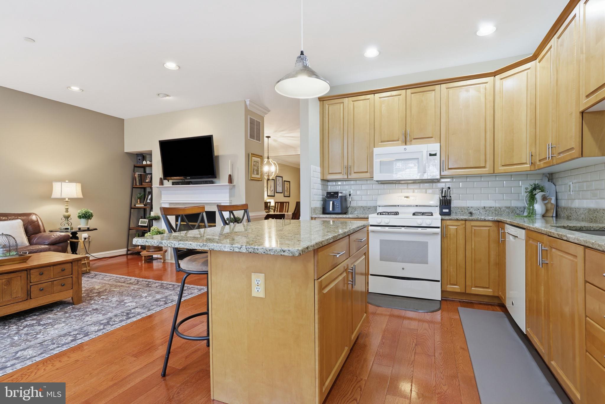CENTER POINT FARM - Residential