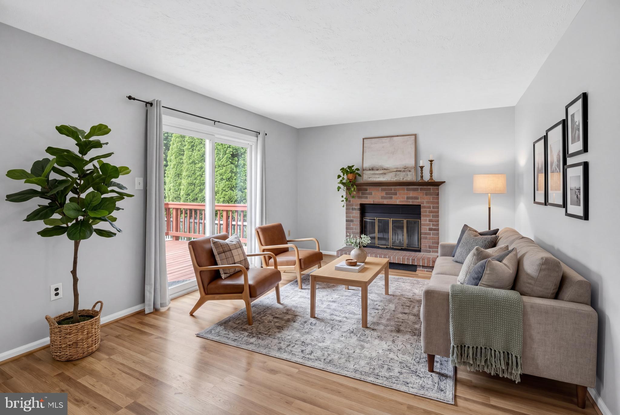 SADDLE CREEK - Residential