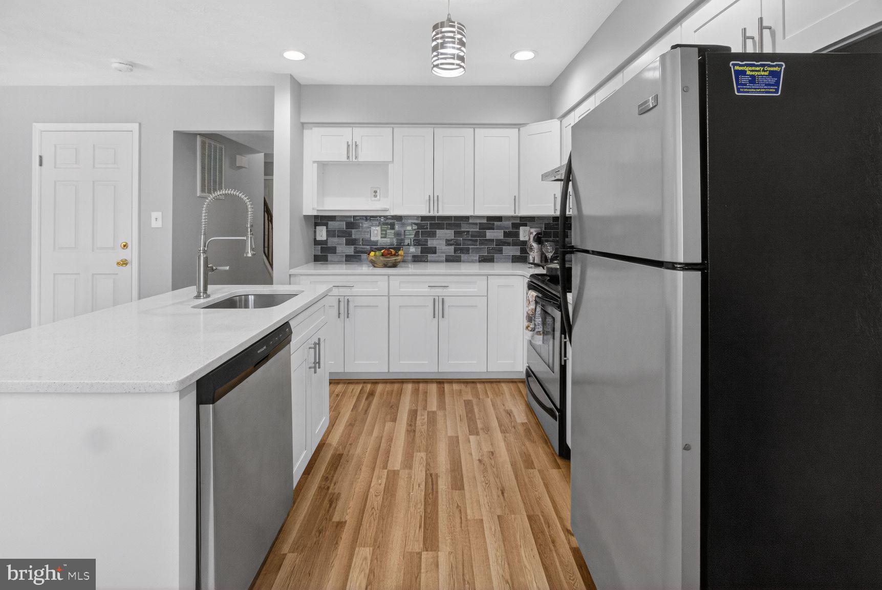 SADDLE CREEK - Residential