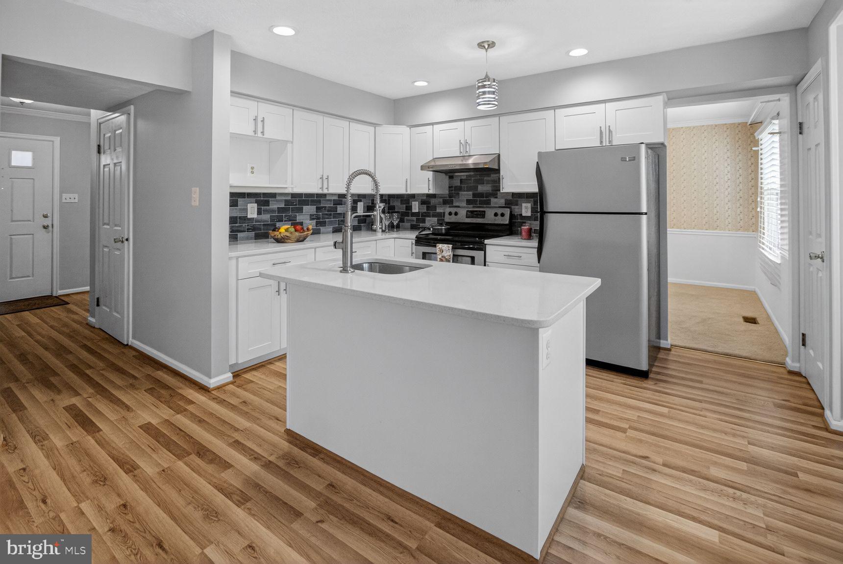 SADDLE CREEK - Residential