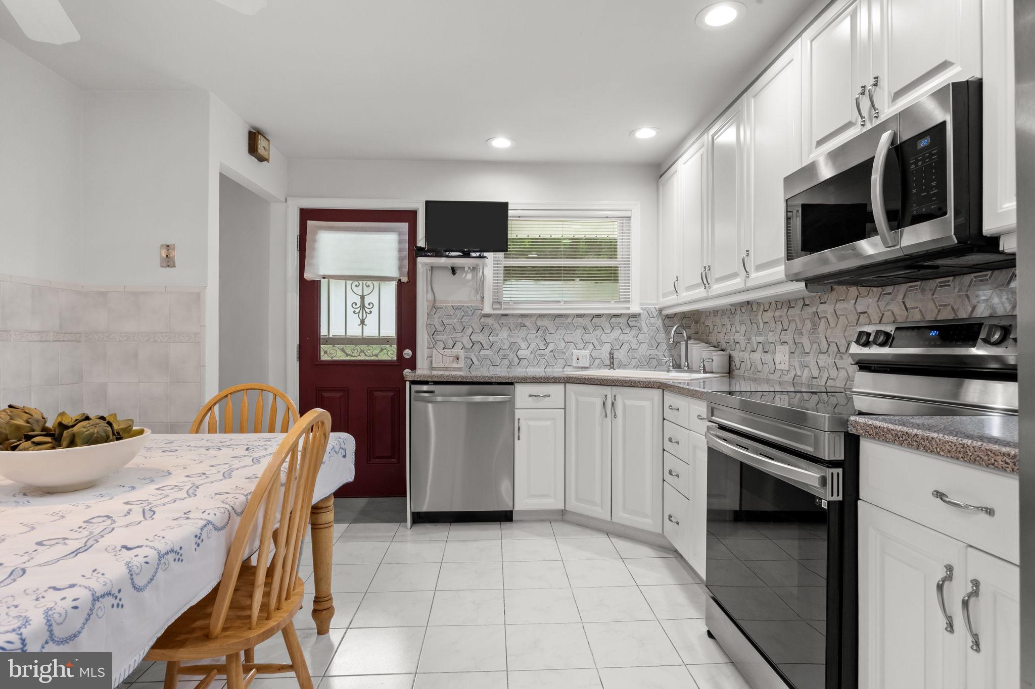 ELKINS PARK - Residential