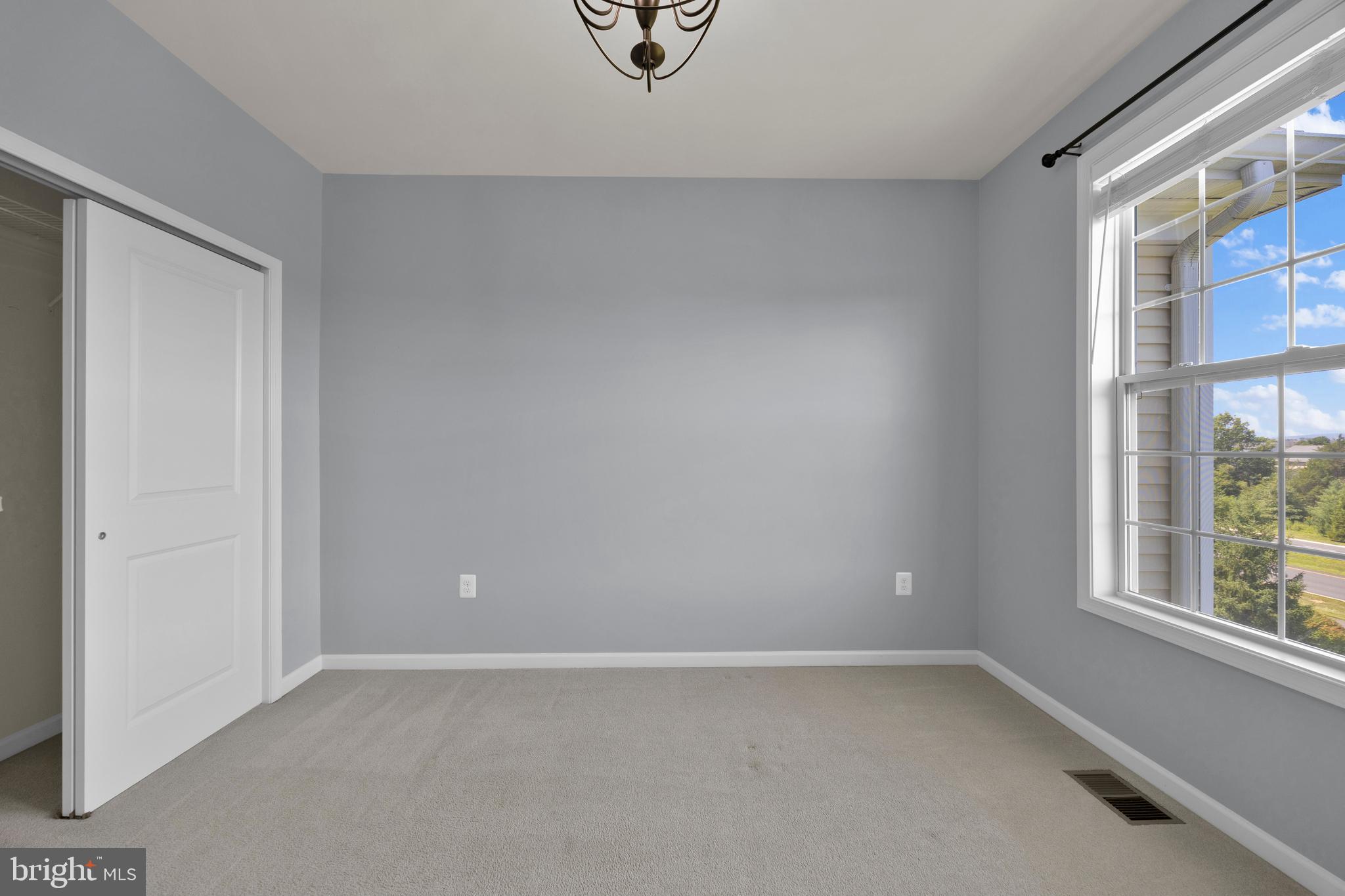 RIDGES AT LOUDOUN VALLEY - Residential
