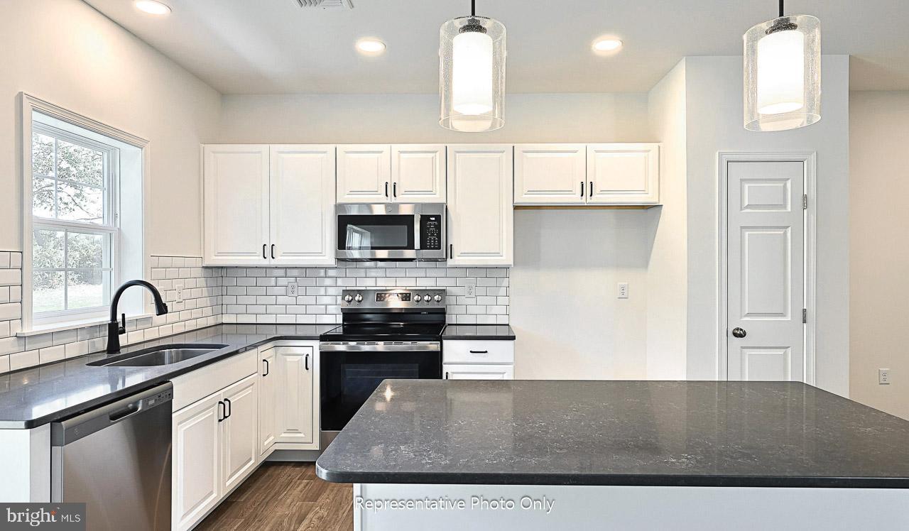 THE TOWNES AT BRIAR CREEK - Residential