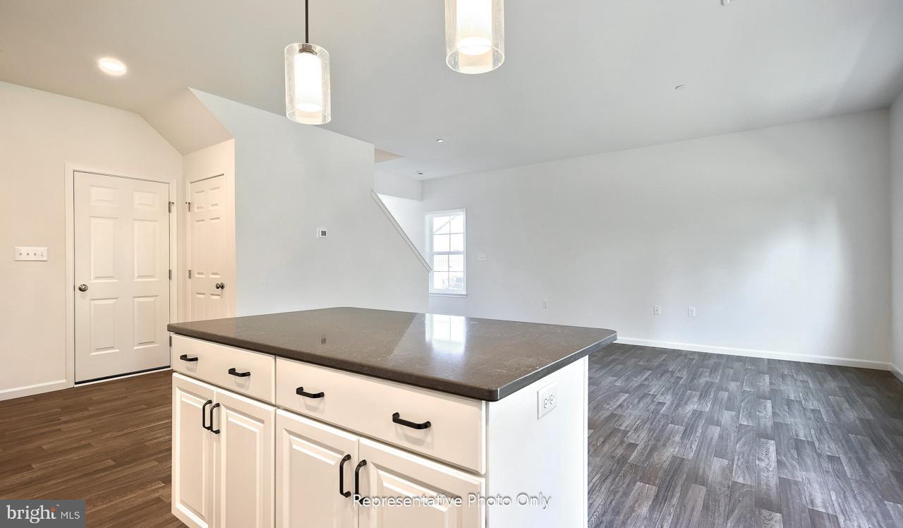 THE TOWNES AT BRIAR CREEK - Residential