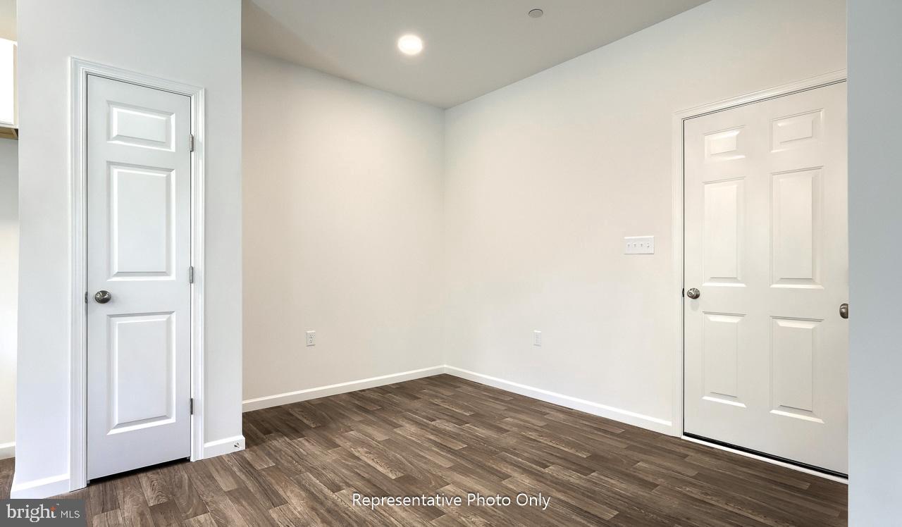 THE TOWNES AT BRIAR CREEK - Residential