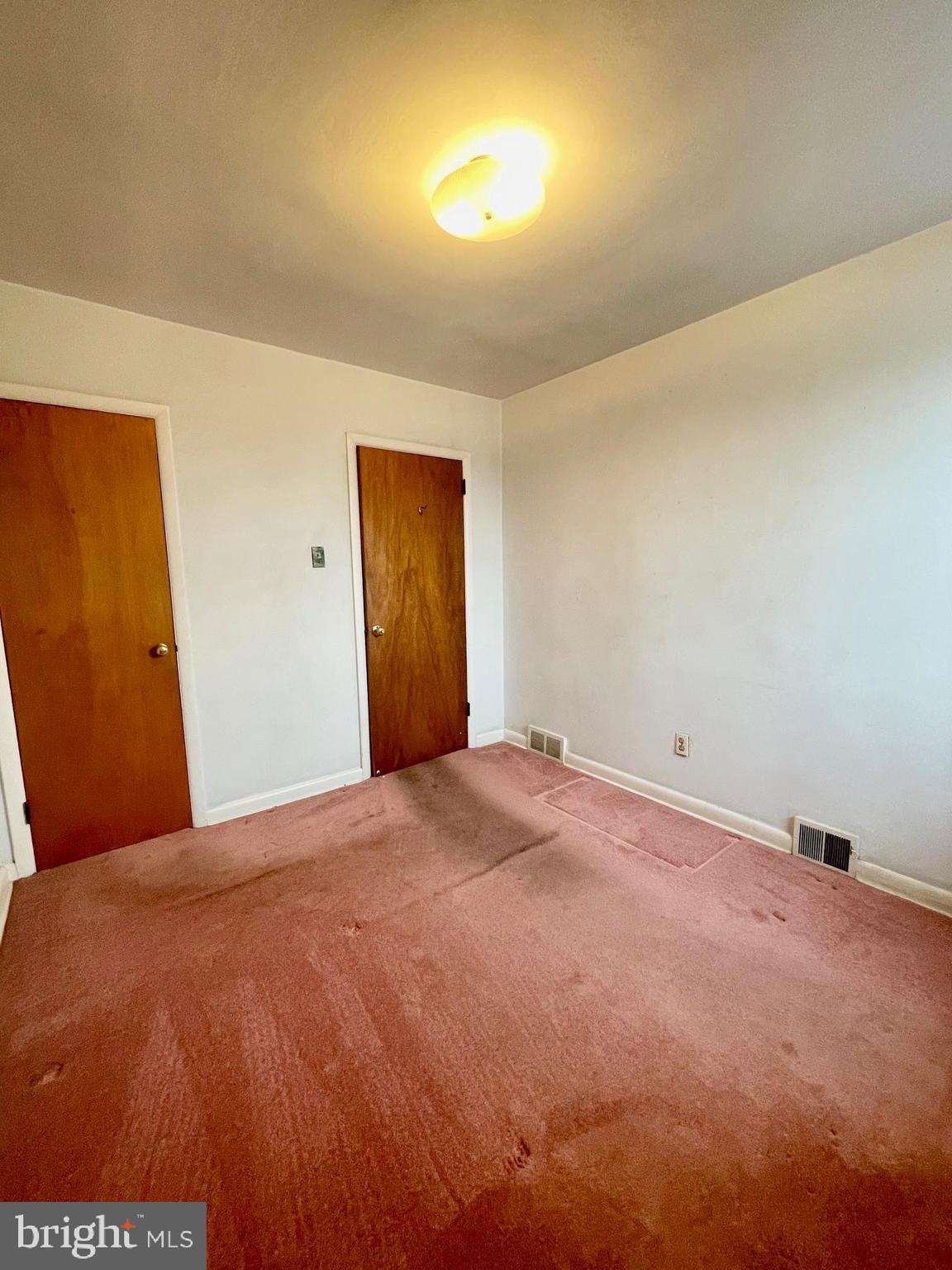FOX CHASE - Residential