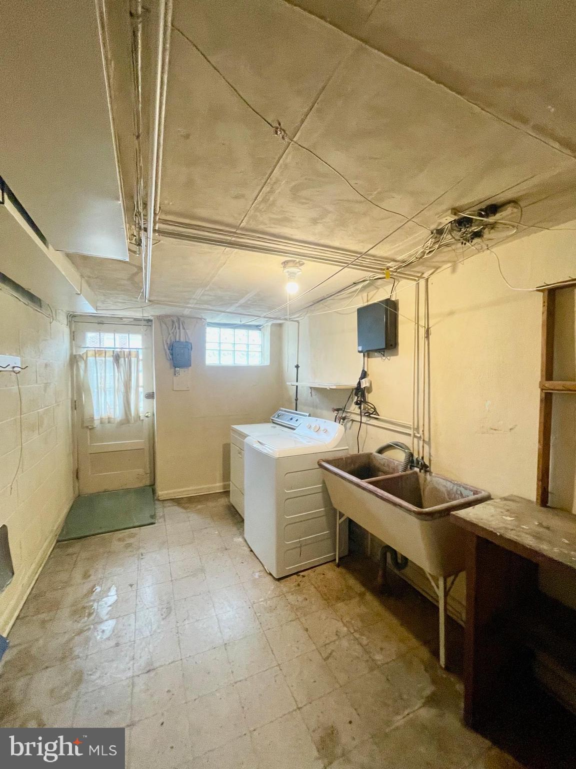 FOX CHASE - Residential