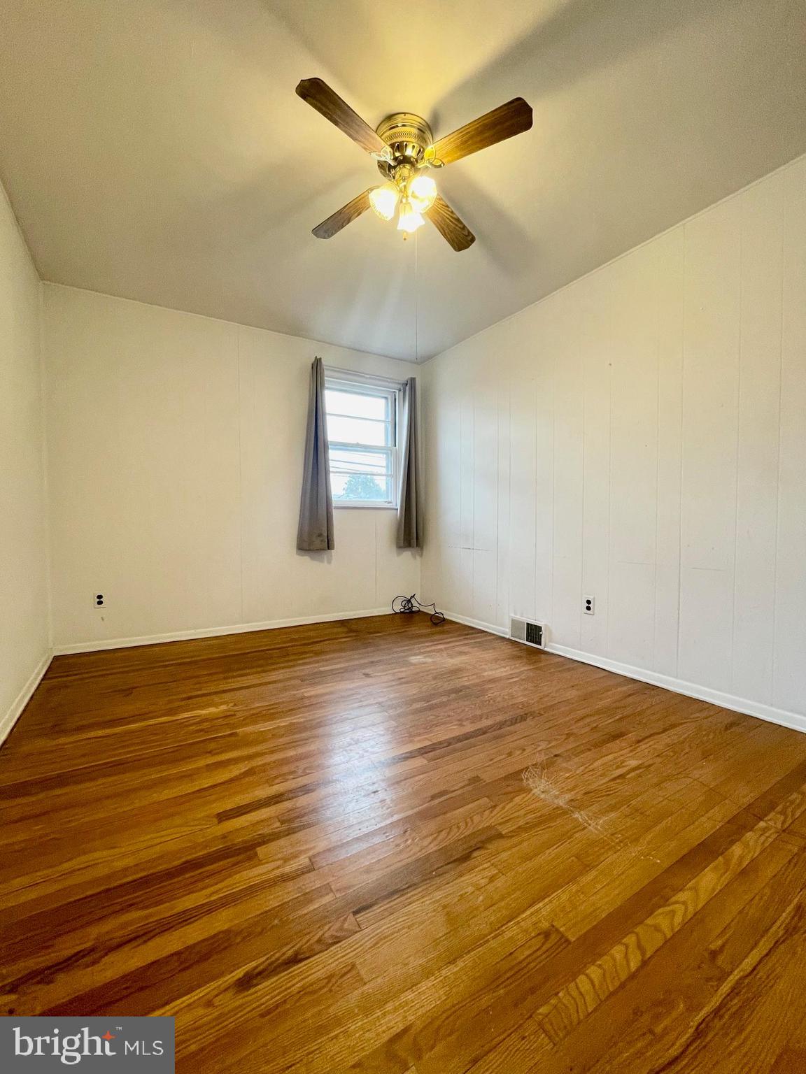 FOX CHASE - Residential