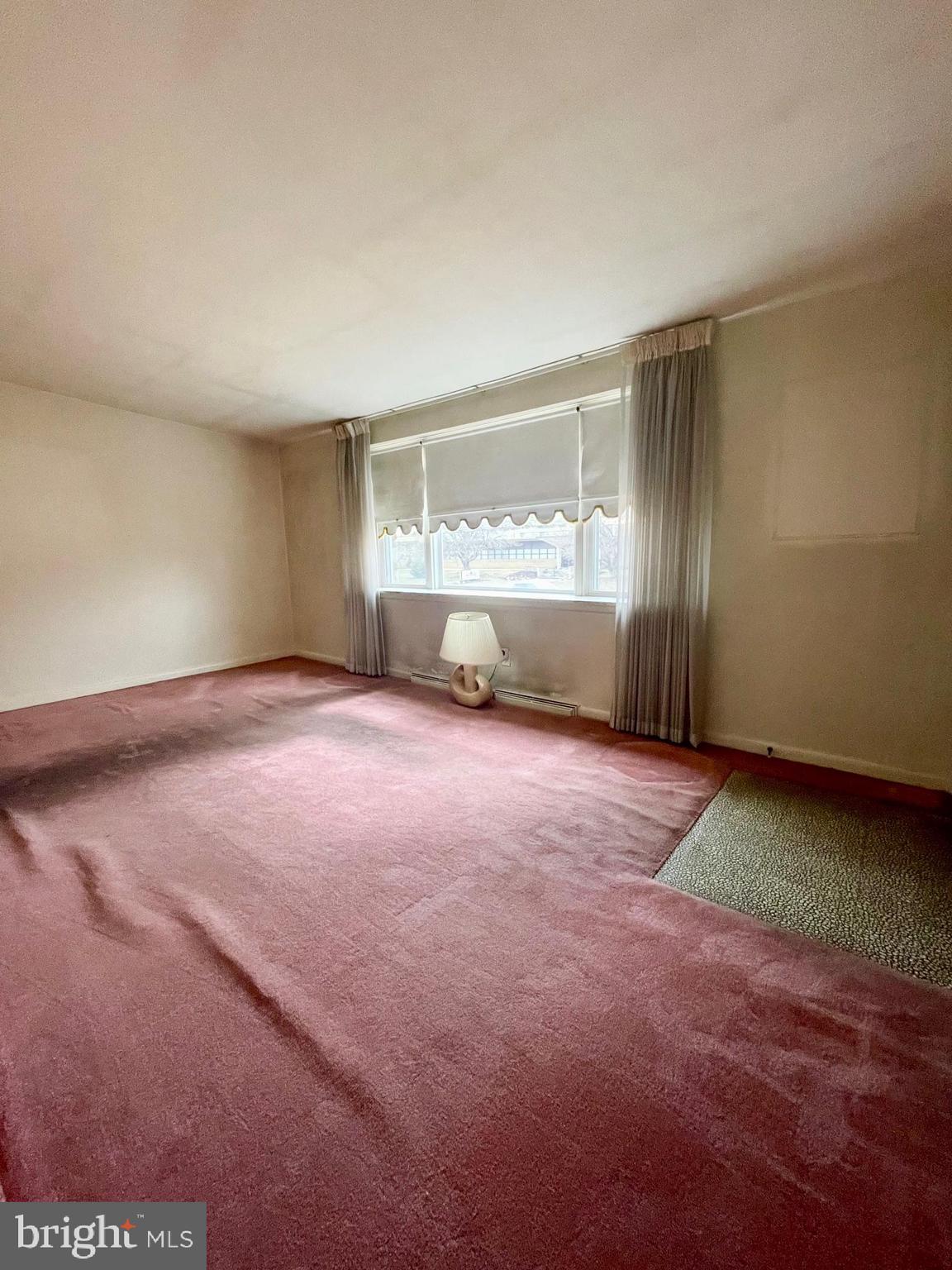 FOX CHASE - Residential