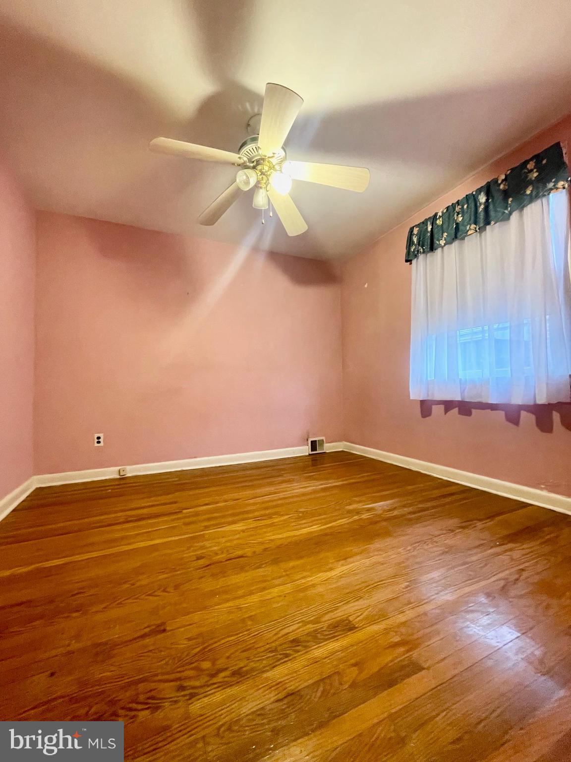 FOX CHASE - Residential
