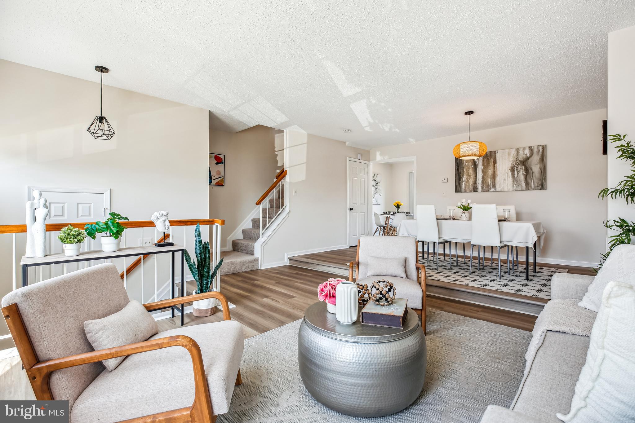 VALLEY STREAM ESTATES - Residential