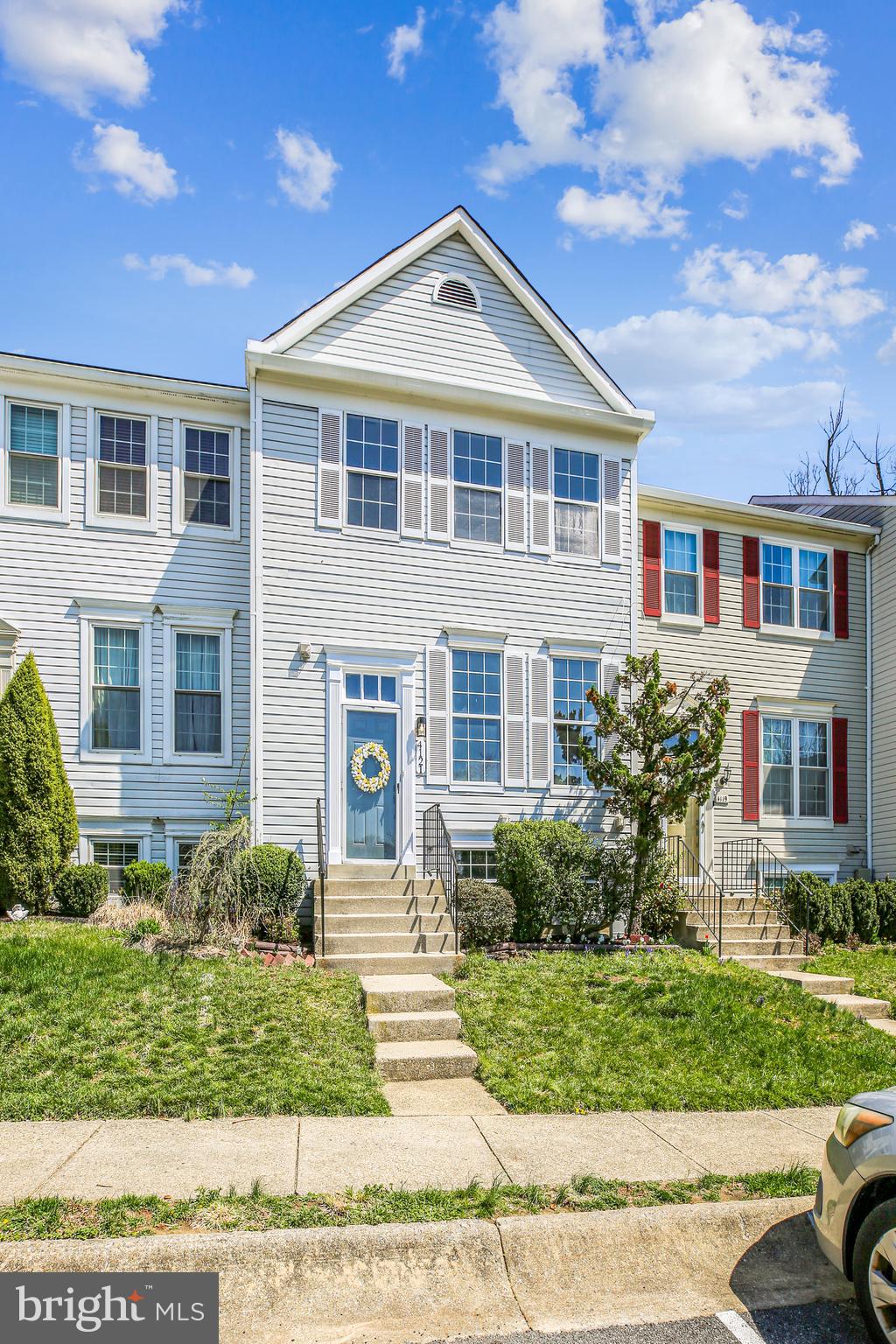 VALLEY STREAM ESTATES - Residential