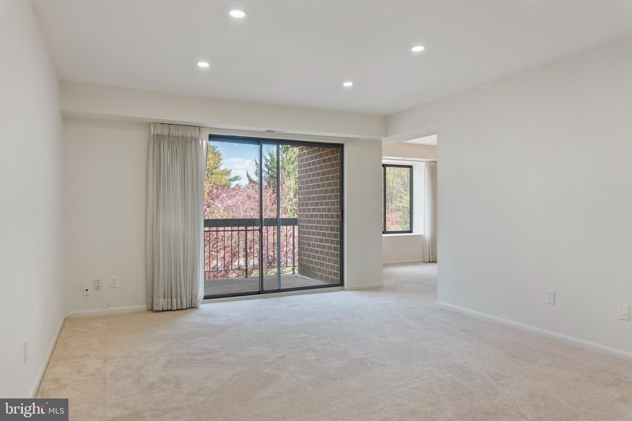 MAYS CHAPEL VILLAGE - Residential