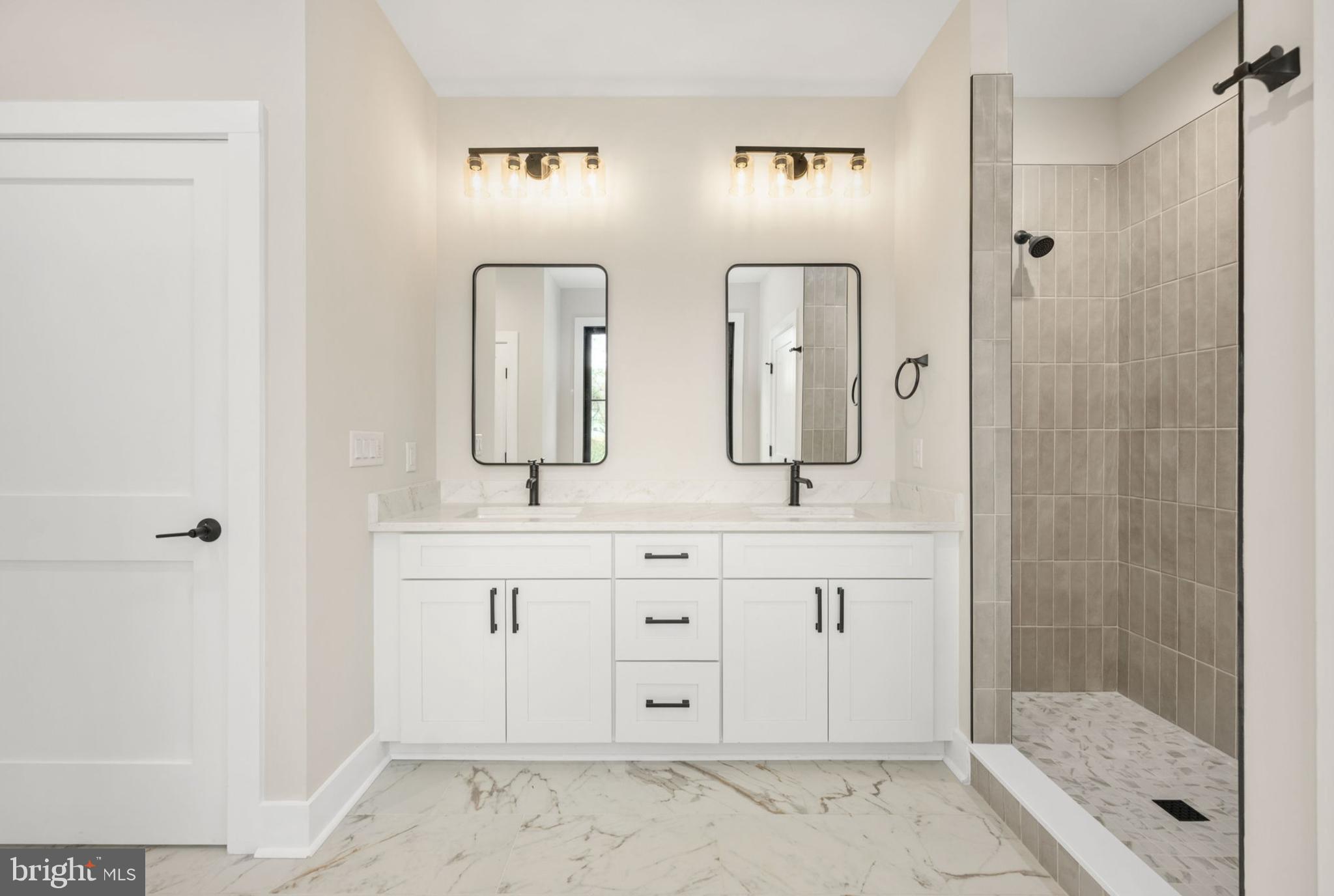 SKYLAND ESTATES - Residential