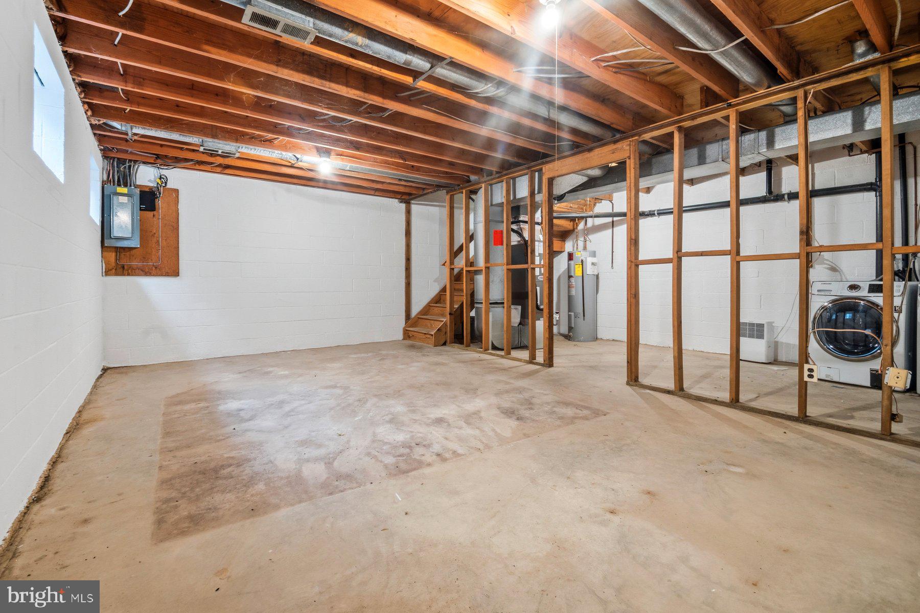 NORTH LAUREL PARK - Residential