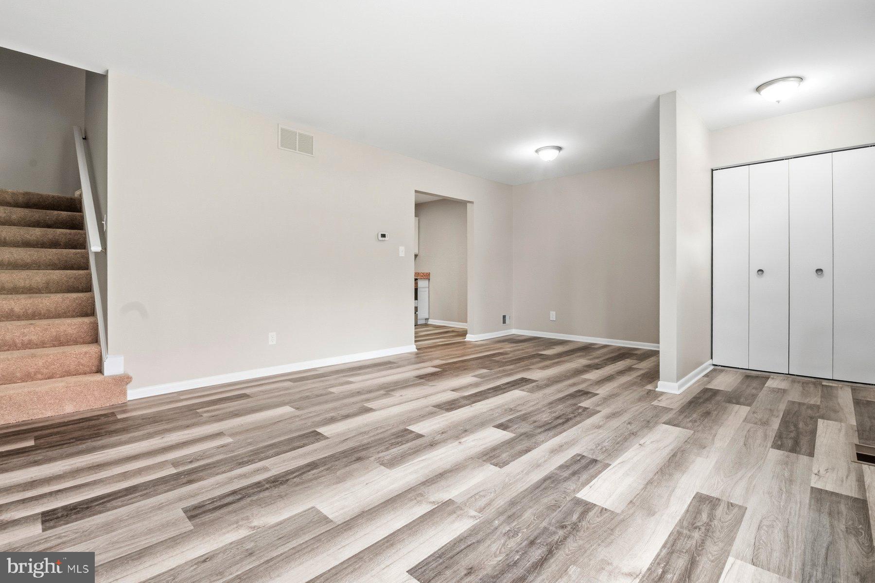 NORTH LAUREL PARK - Residential