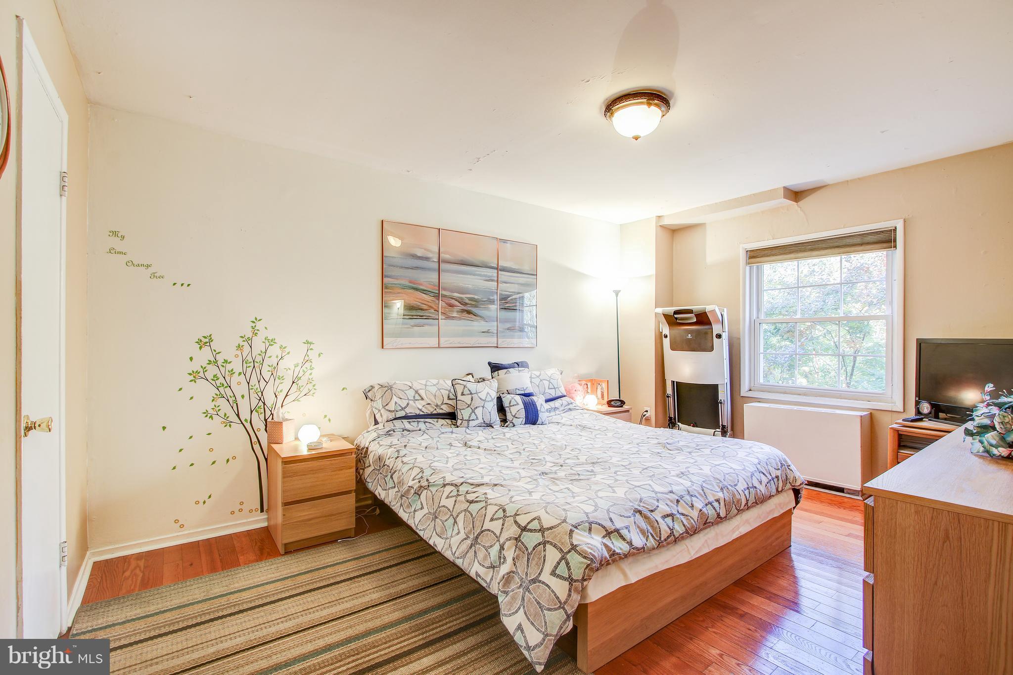 MONTPELIER - Residential