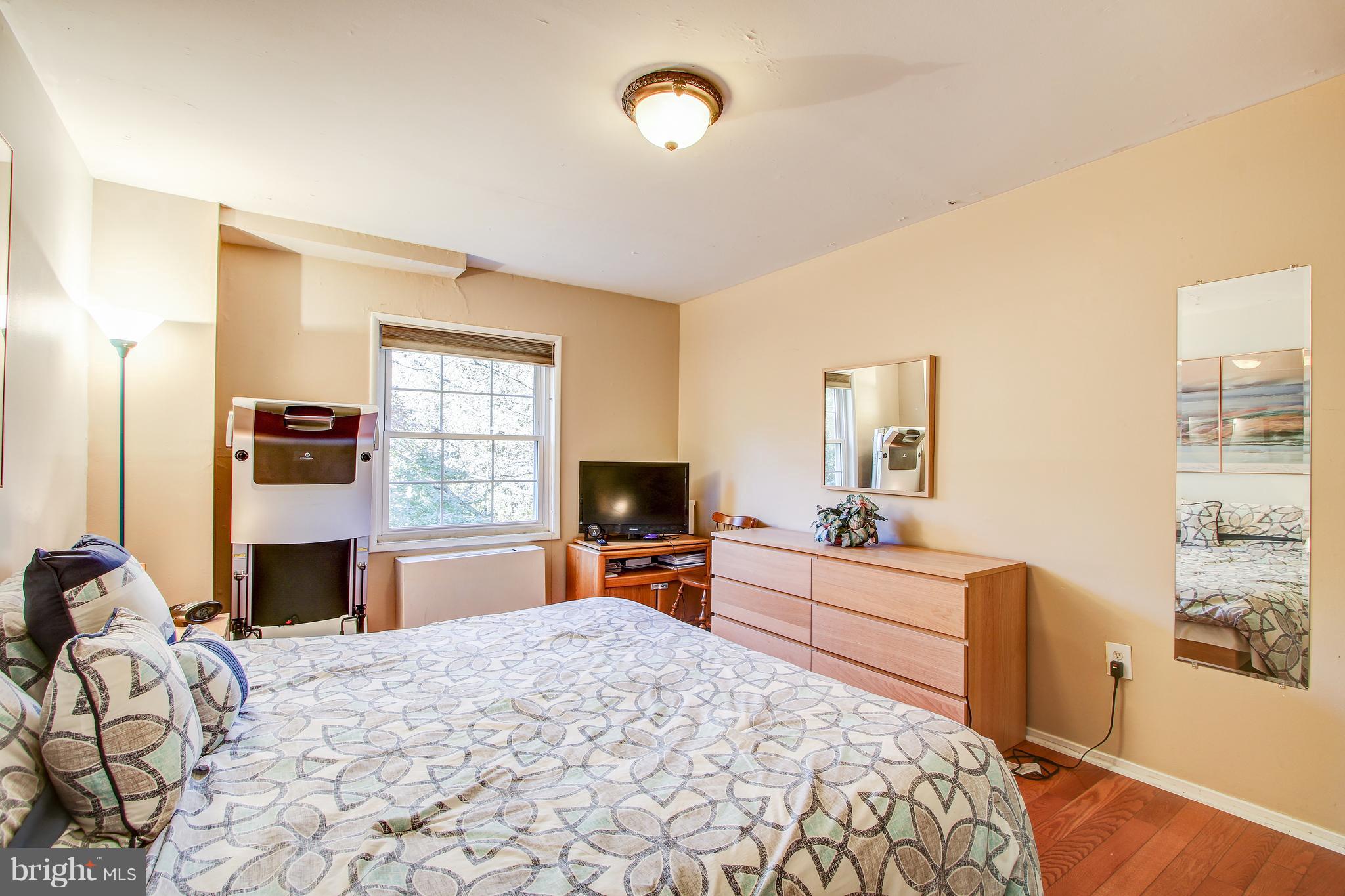 MONTPELIER - Residential