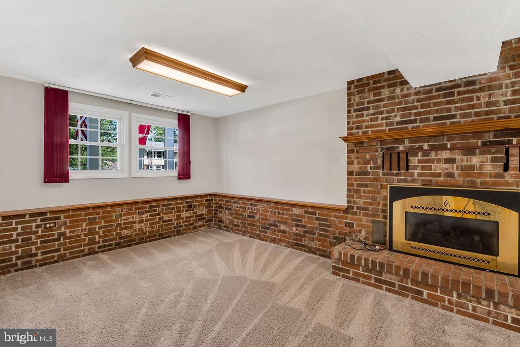 ST CHARLES - CARRINGTON - Residential