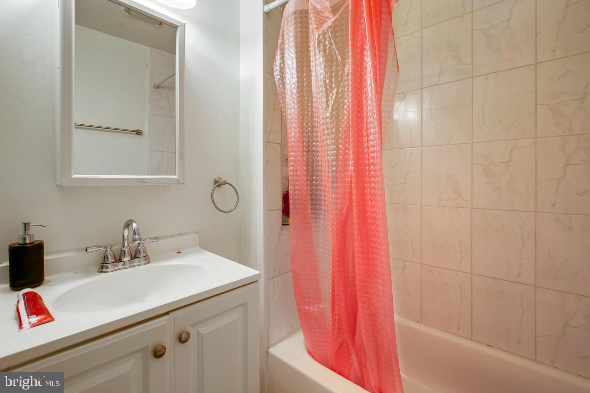 HIGHLANDTOWN - Residential
