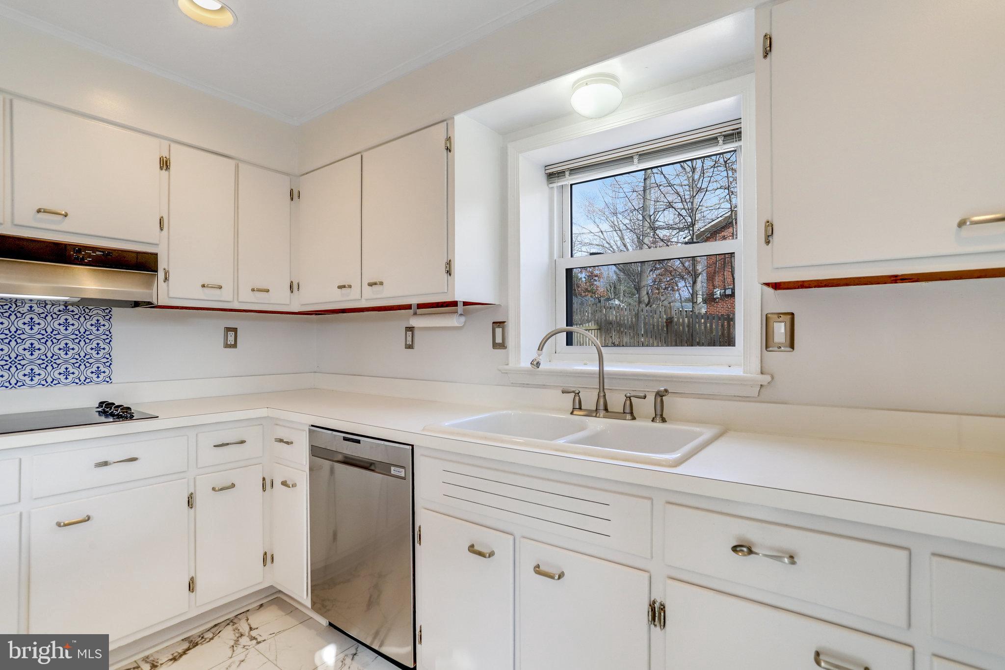 SYLVAN HILLS - Residential Lease