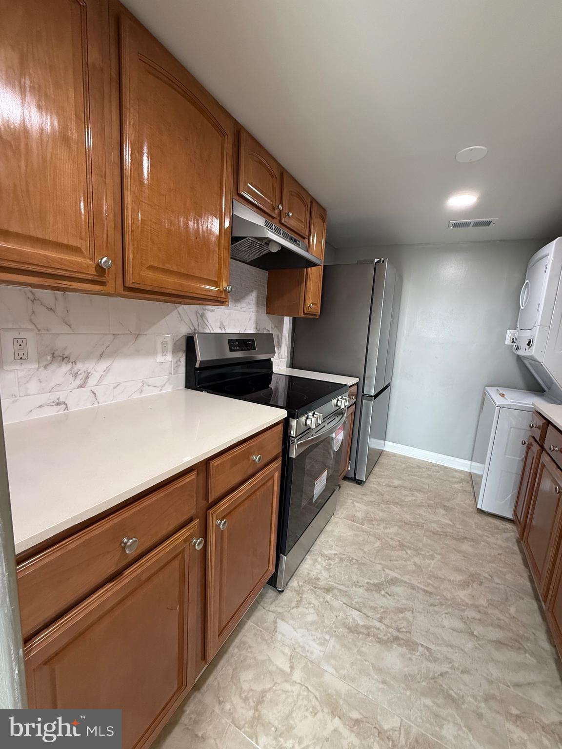 WILLIAMSTOWN - Residential