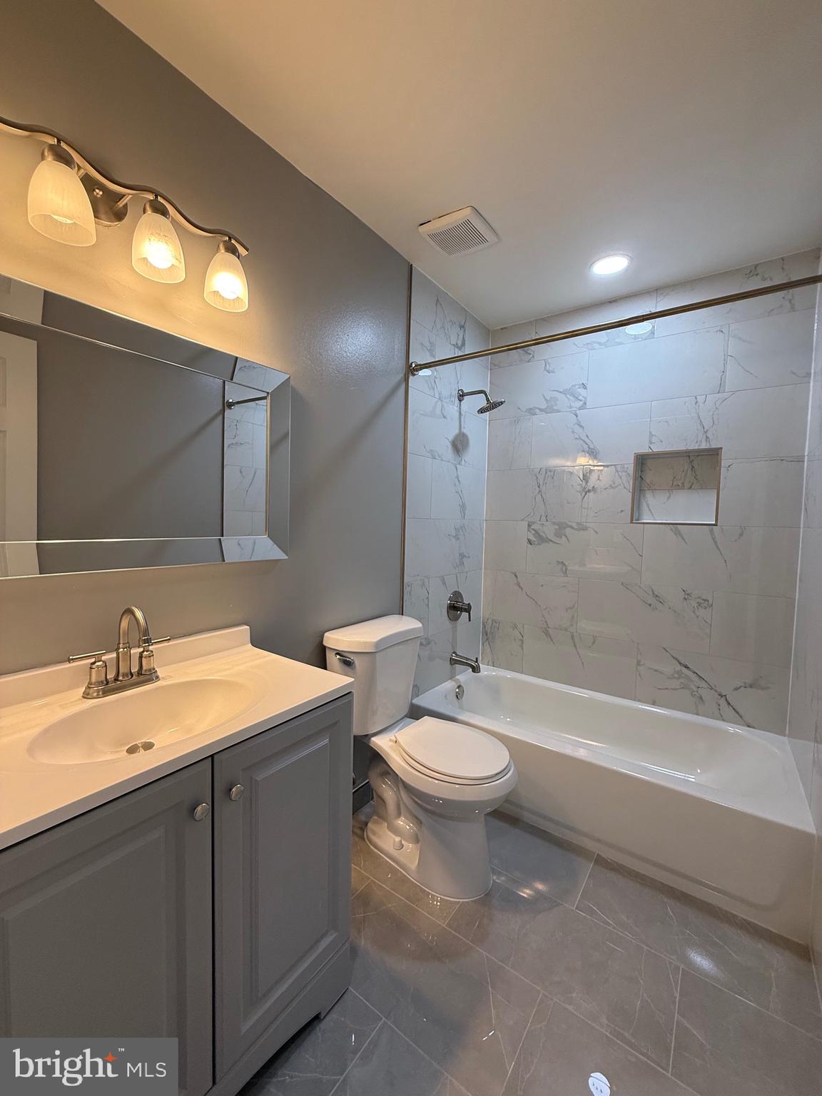 WILLIAMSTOWN - Residential