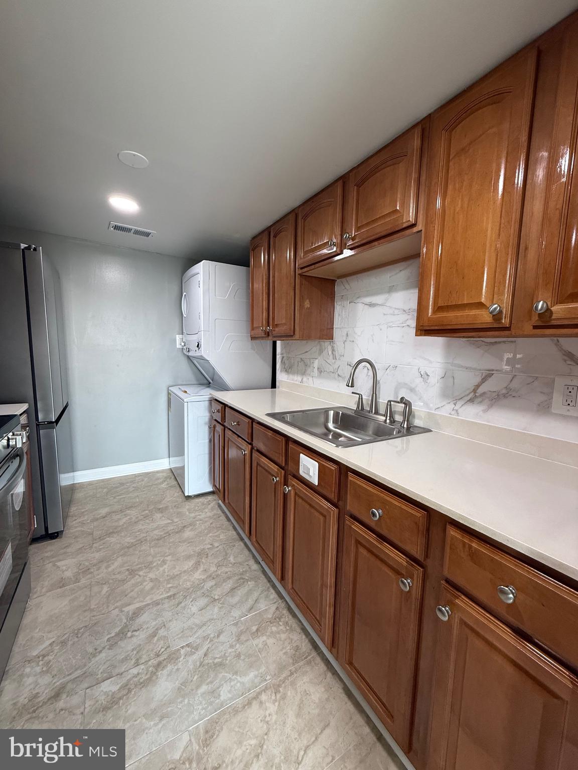 WILLIAMSTOWN - Residential