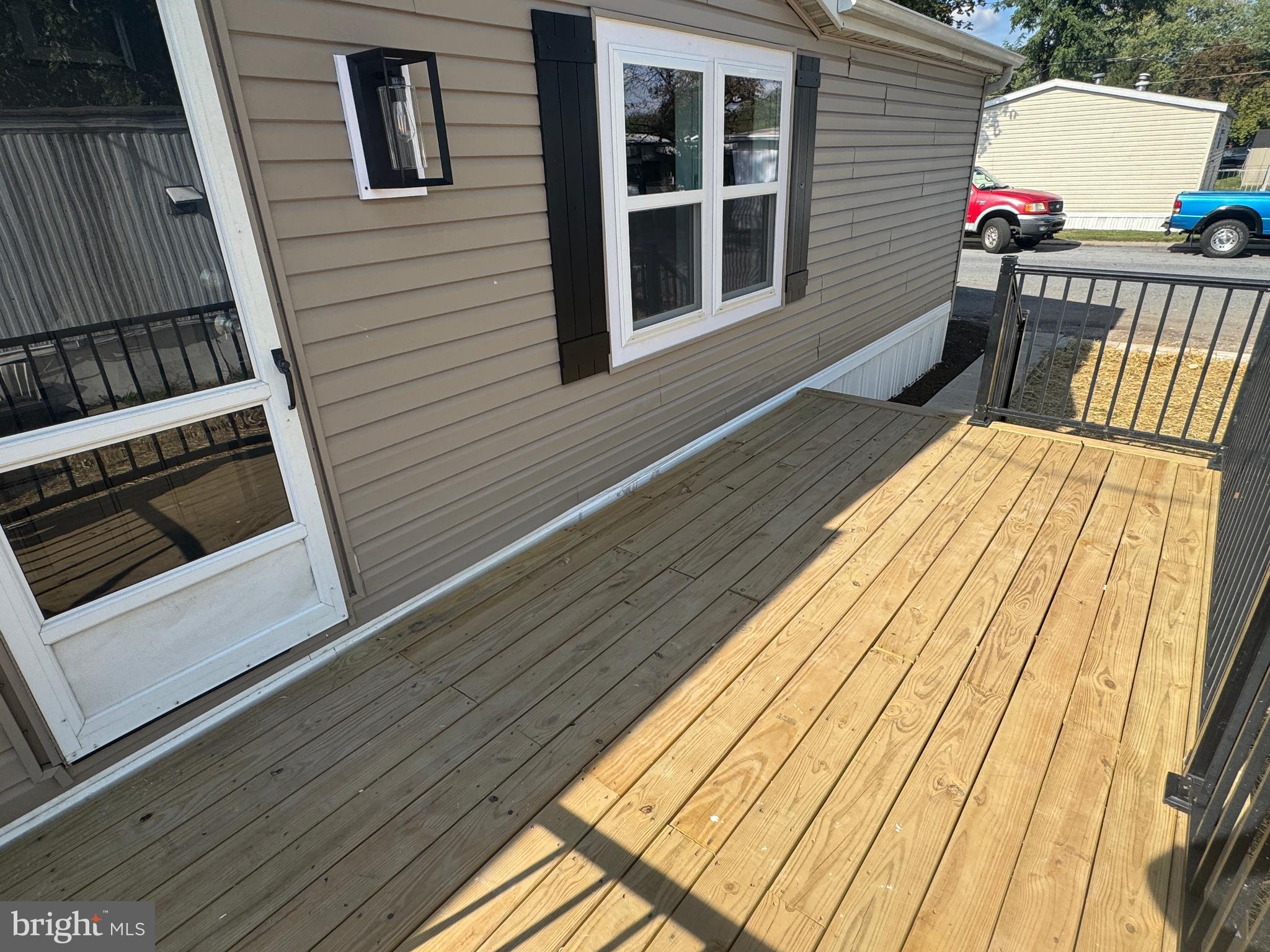 LISA LAKE MBH PARK - Residential