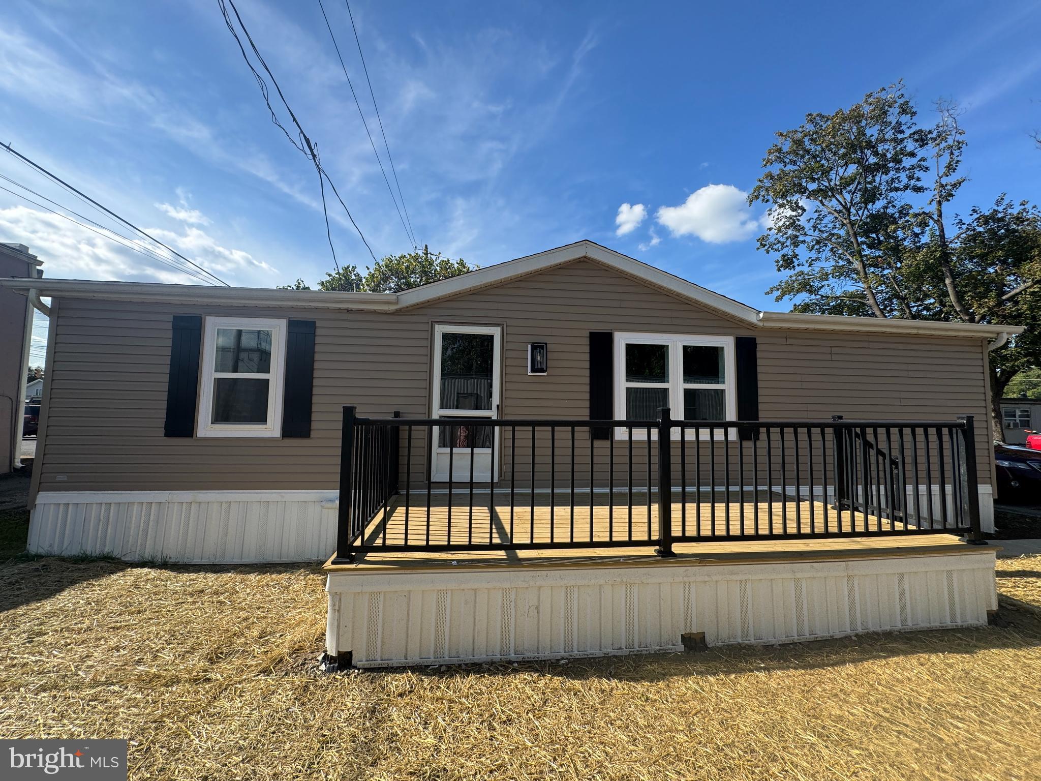 LISA LAKE MBH PARK - Residential