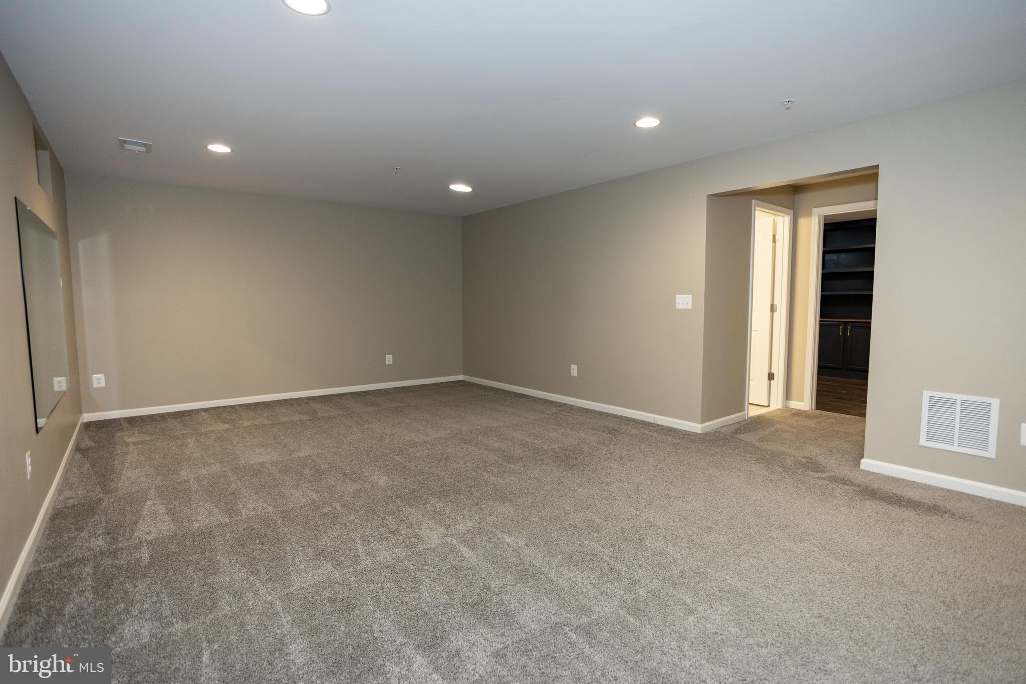 POTOMAC SHORES - Residential