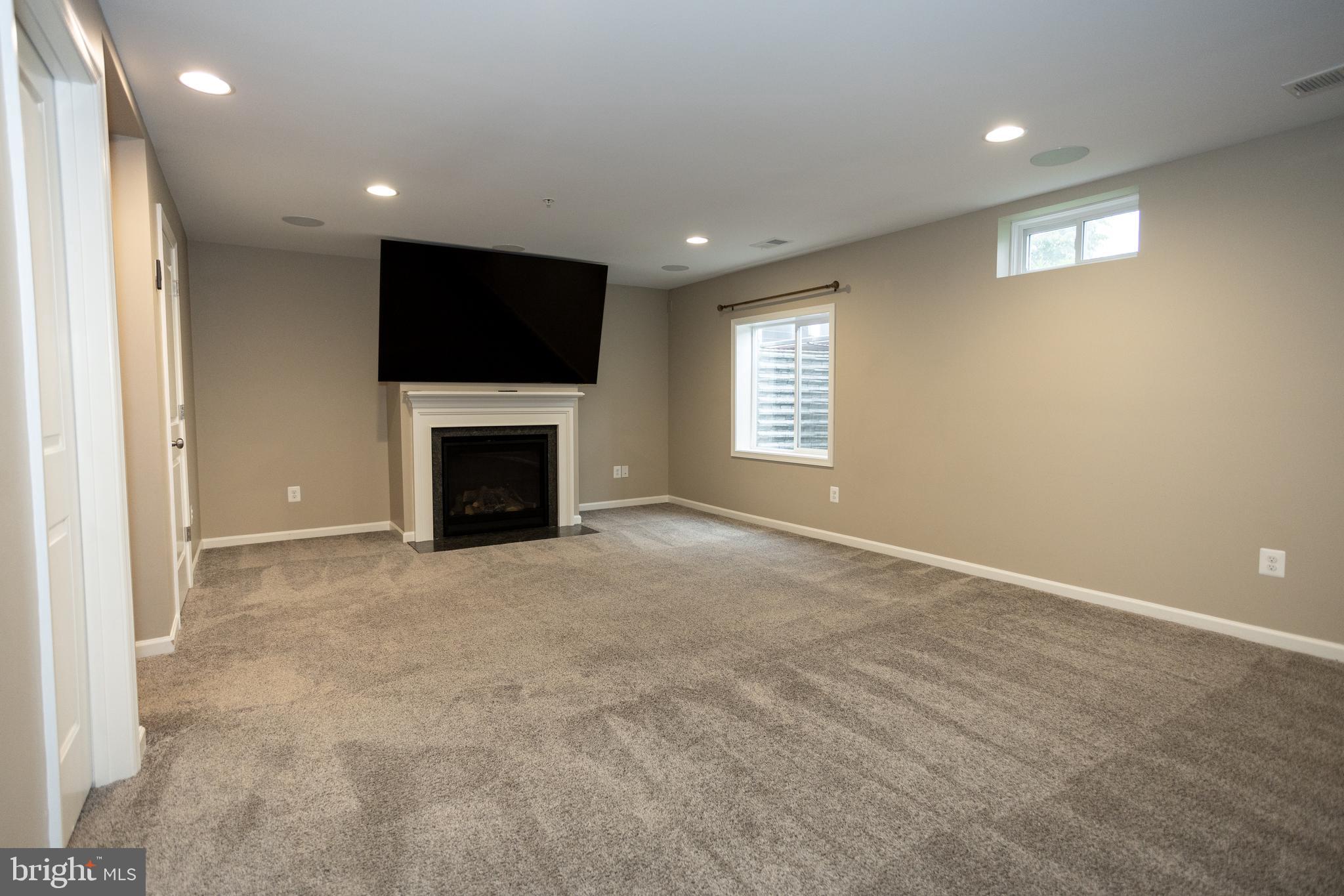 POTOMAC SHORES - Residential