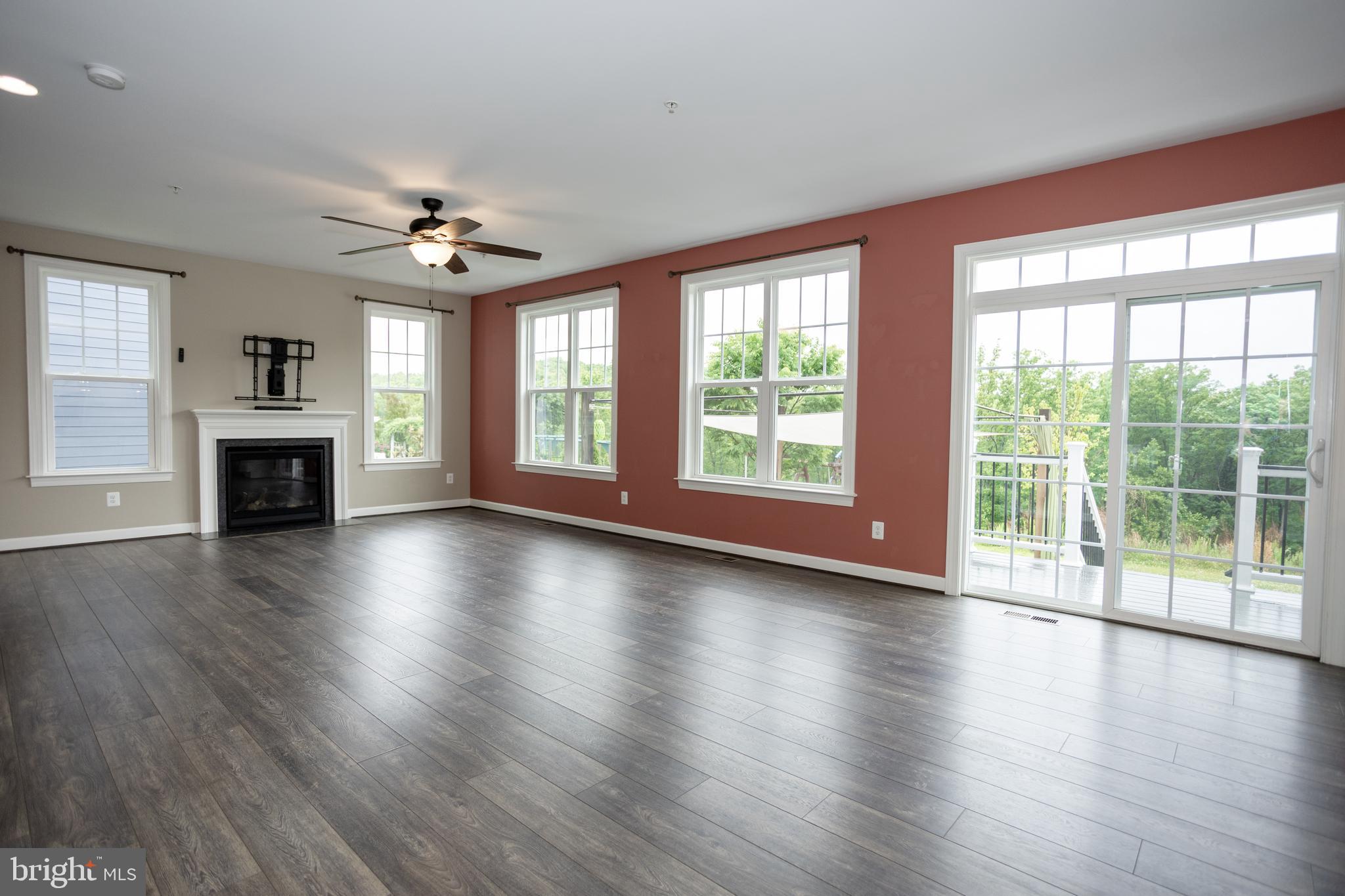 POTOMAC SHORES - Residential