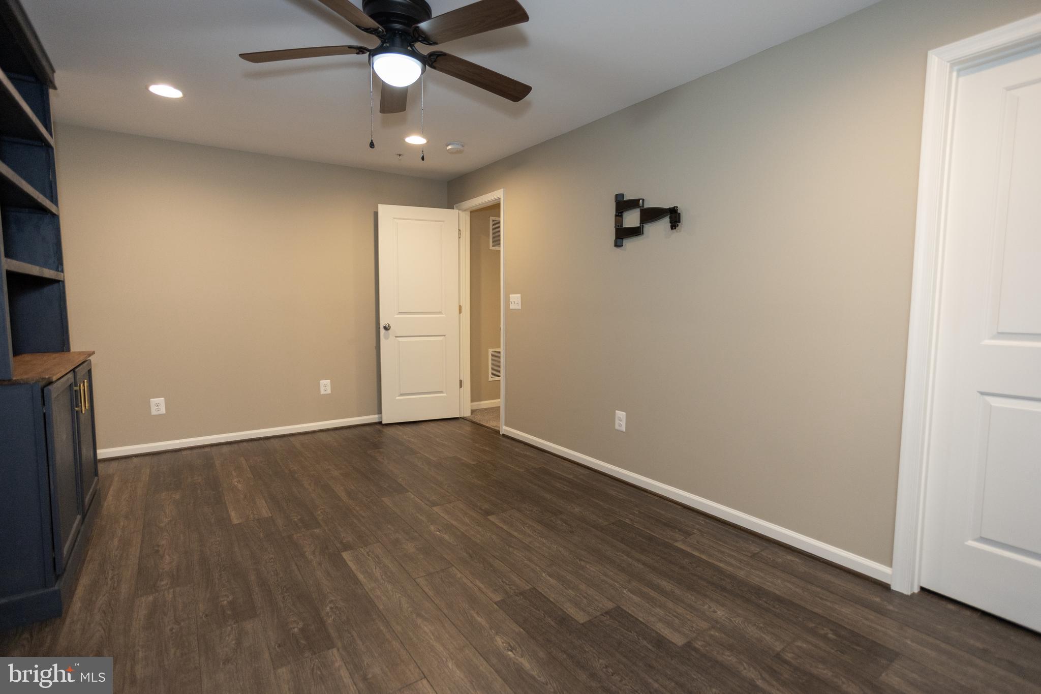 POTOMAC SHORES - Residential