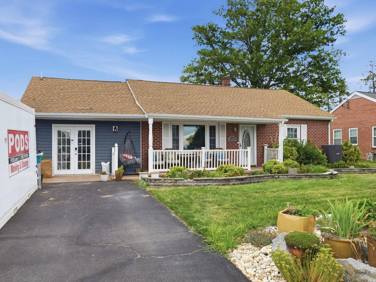 TAMMANY MANOR - Residential