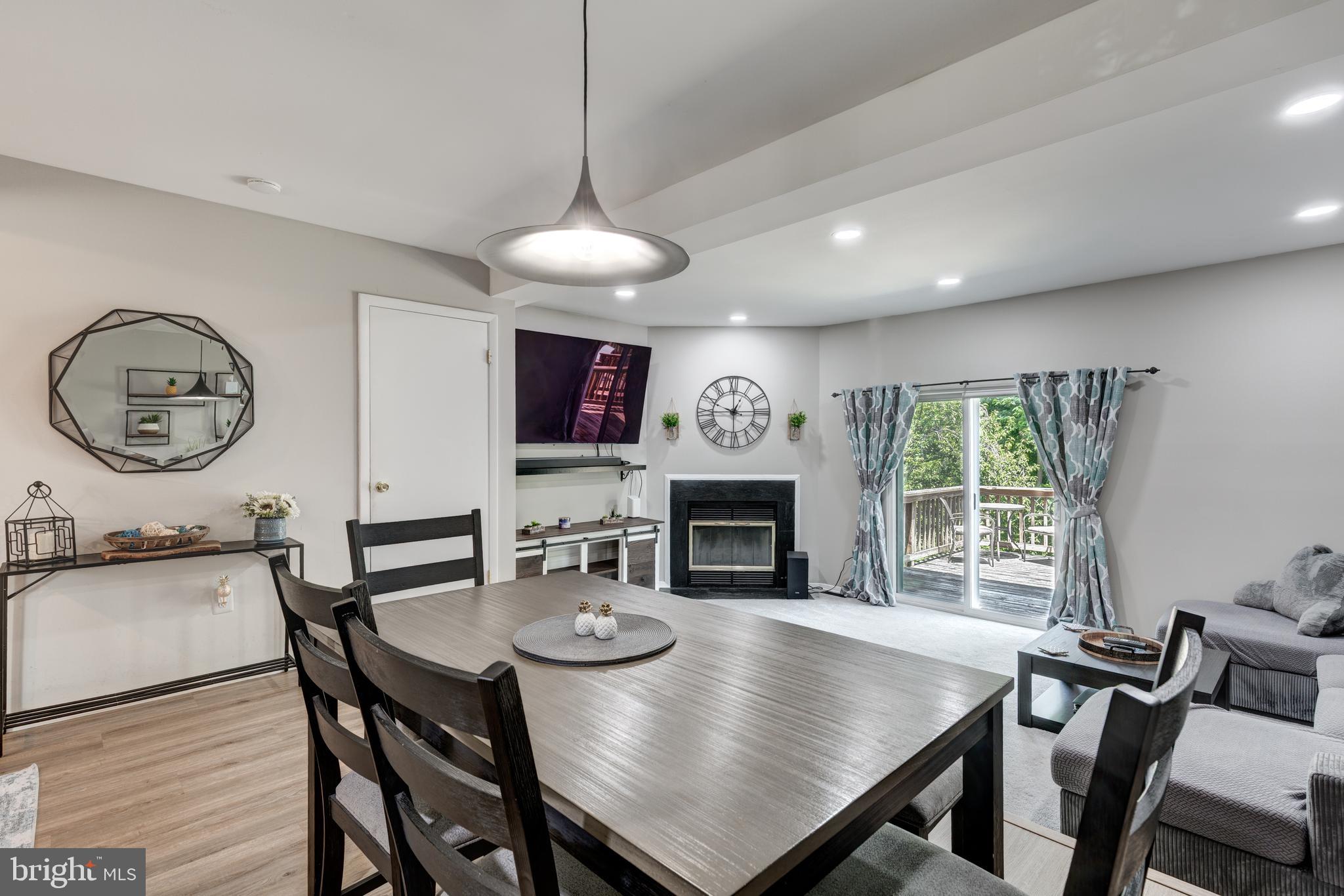 KIMBERLY VILLAGE - Residential