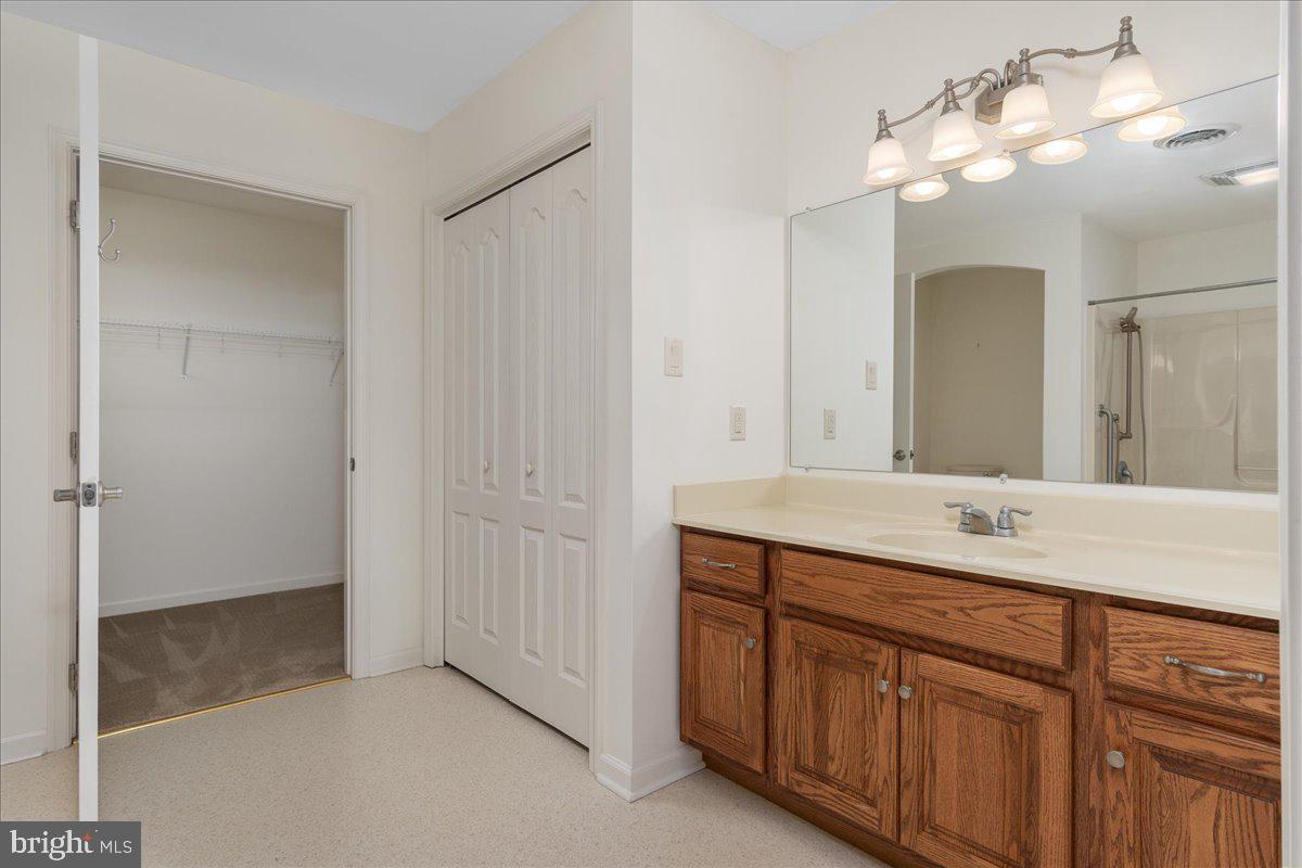 EMERALD POINTE - Residential