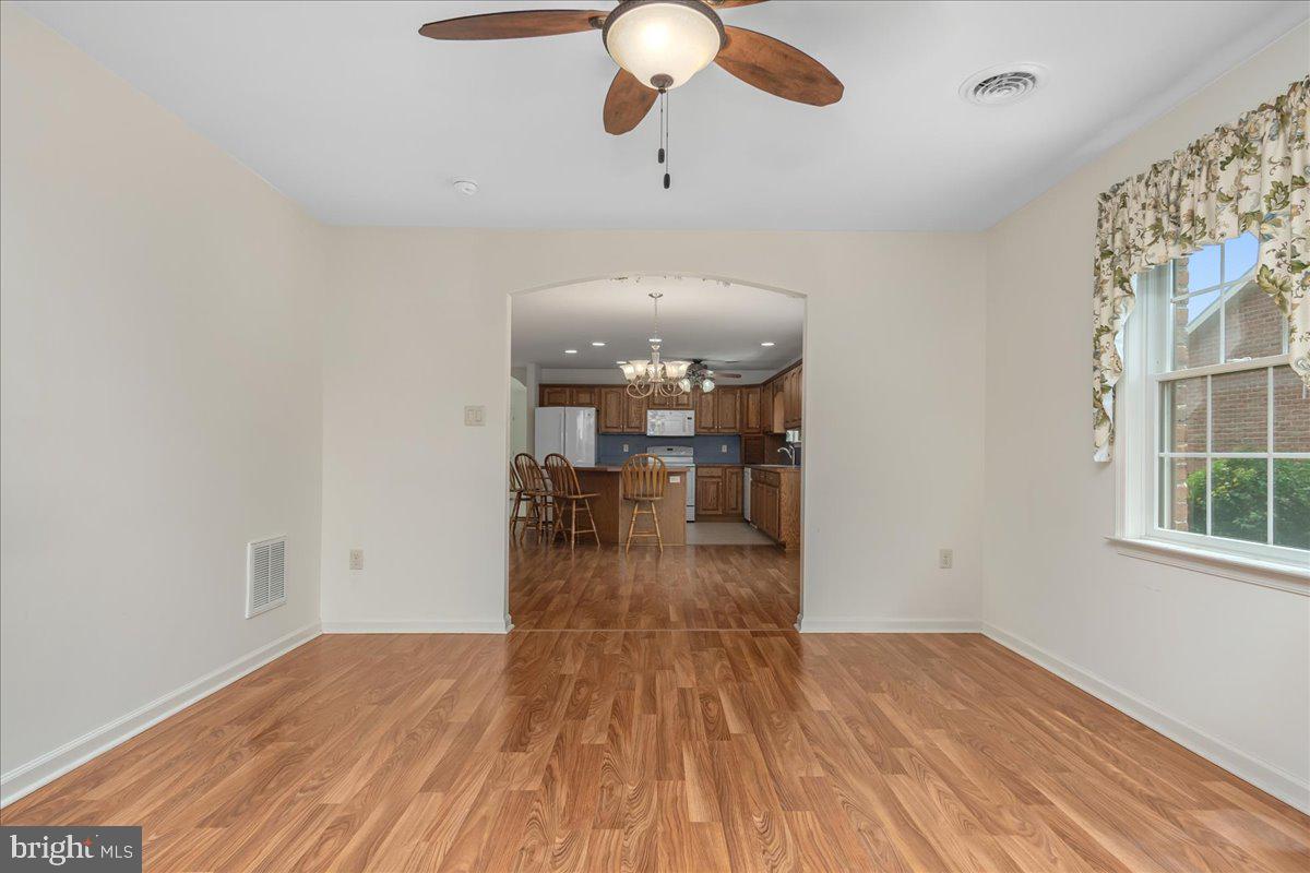 EMERALD POINTE - Residential
