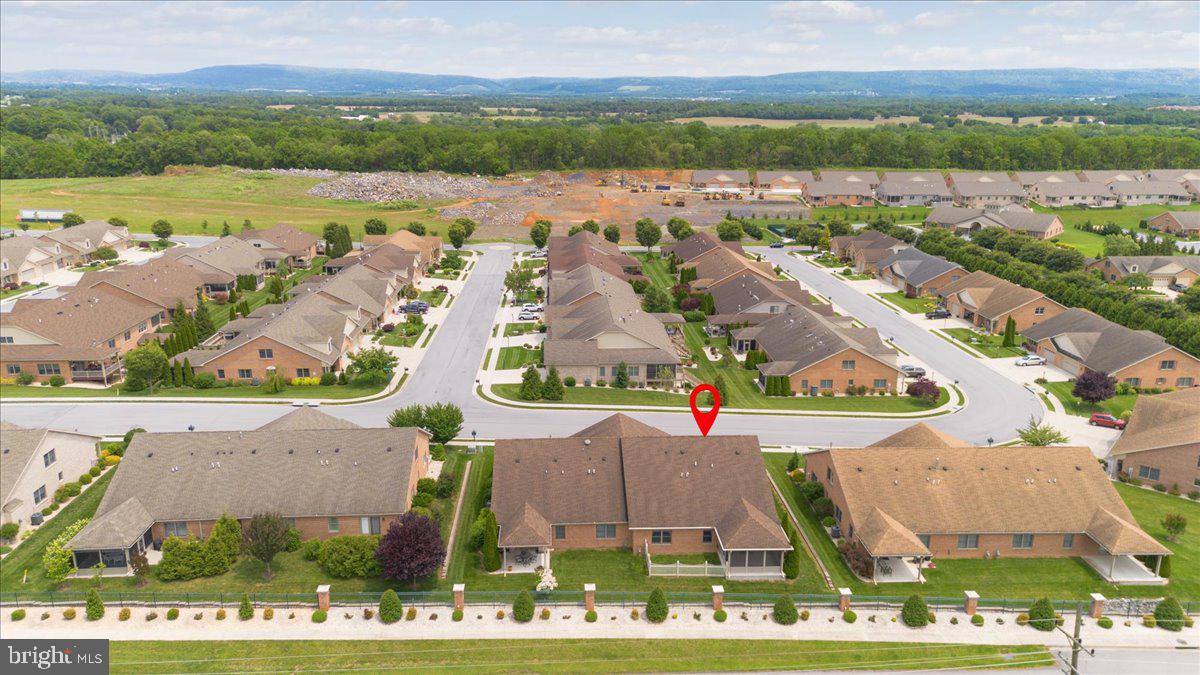 EMERALD POINTE - Residential