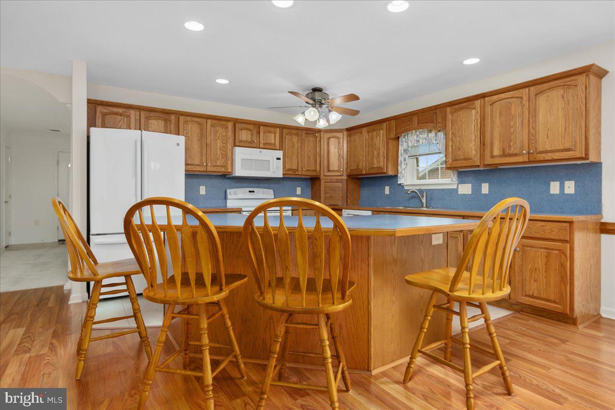 EMERALD POINTE - Residential