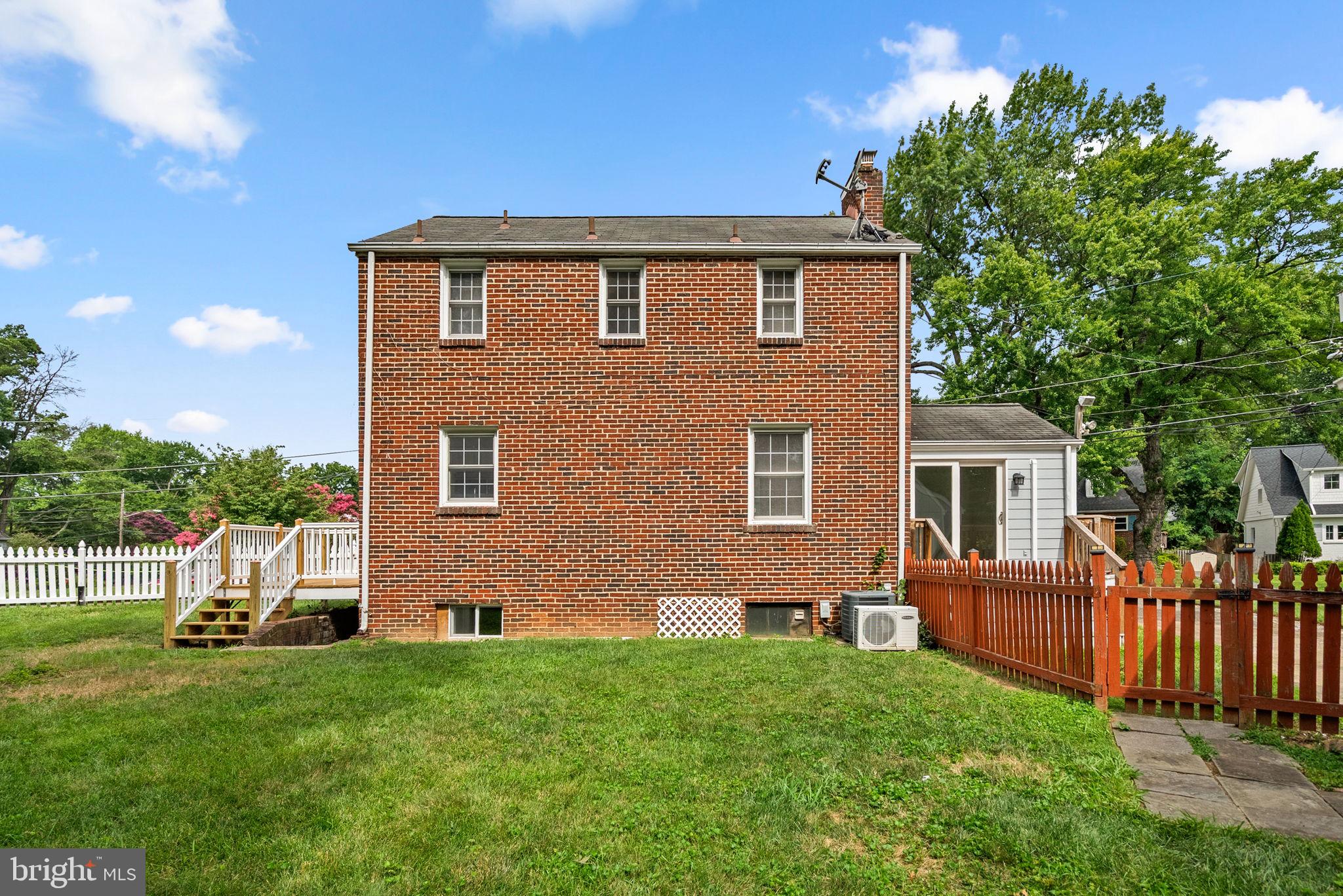 WOODMOOR - Residential
