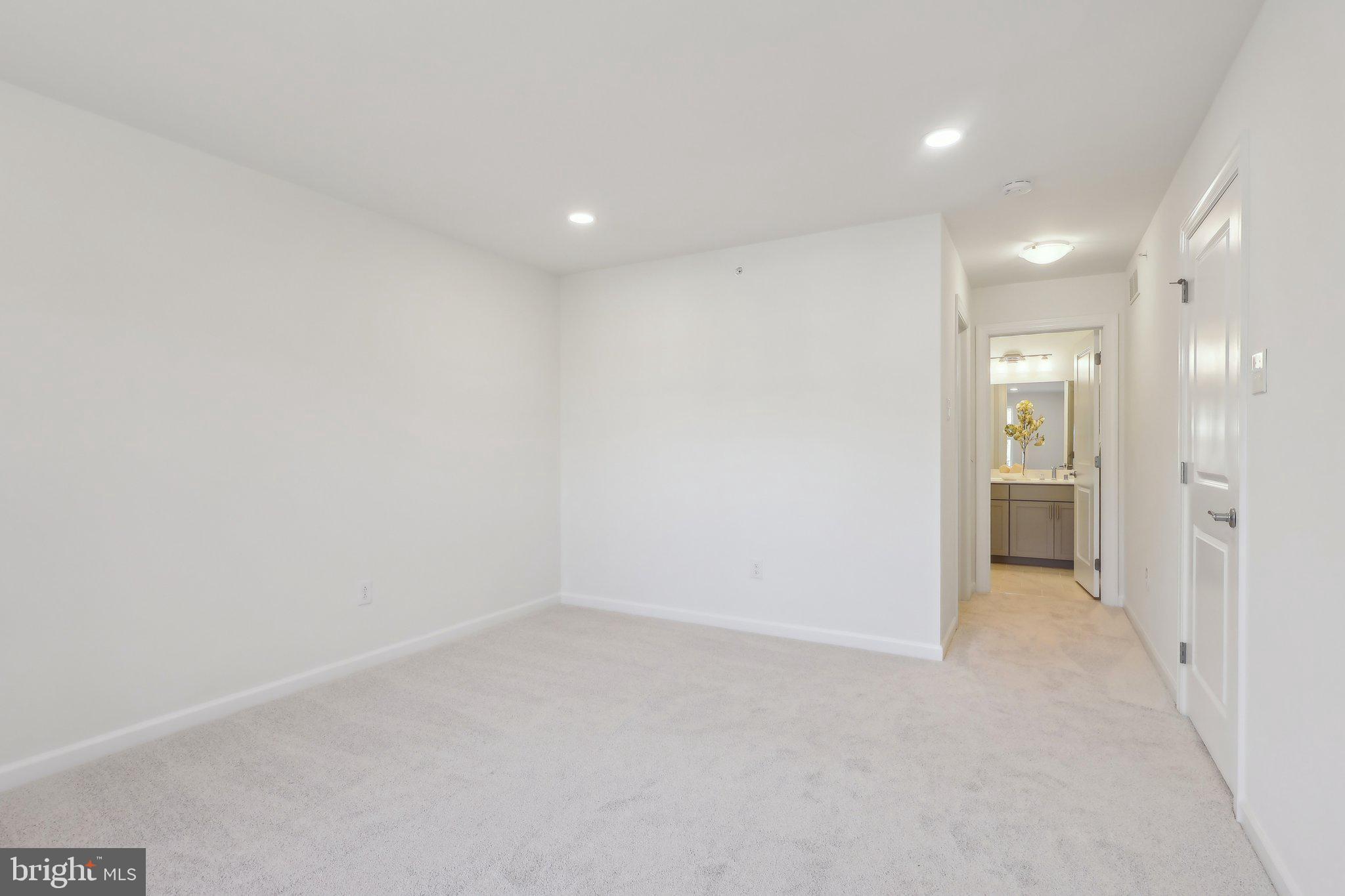ARBOR PLACE - Residential